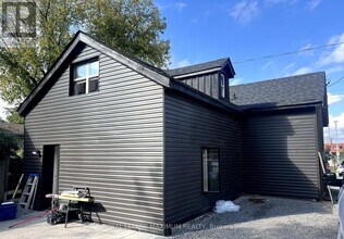 45 Gowan St in Barrie, ON - Building Photo - Building Photo