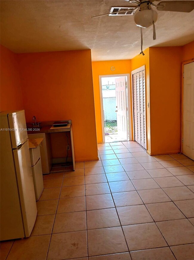 505 NW 3rd St in Dania Beach, FL - Building Photo - Building Photo