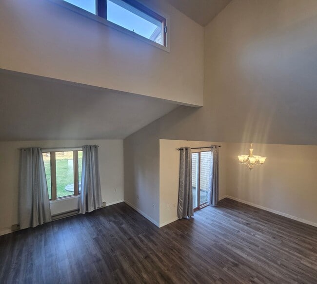 347 Tamarack Dr in Allentown, PA - Building Photo - Building Photo