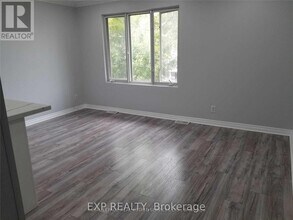 33 Mitchell Ave in Toronto, ON - Building Photo - Building Photo