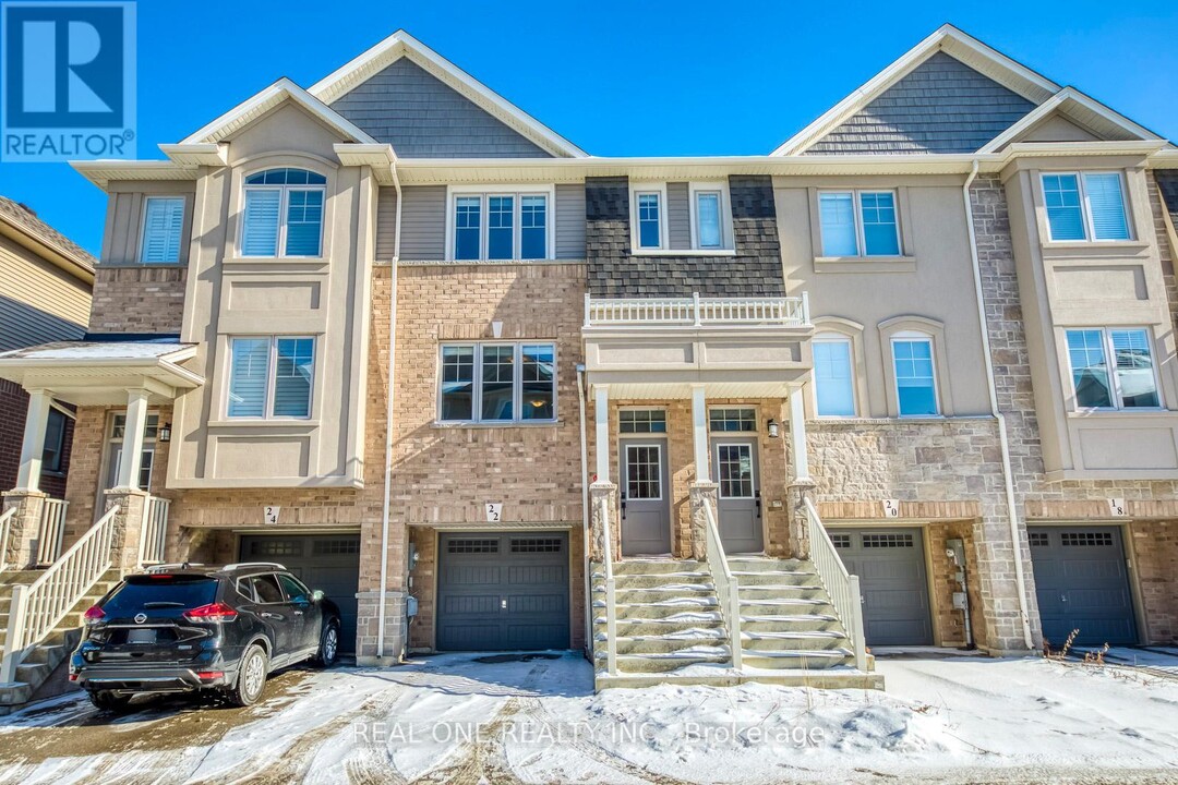 22 Marr Ln. in Hamilton, ON - Building Photo