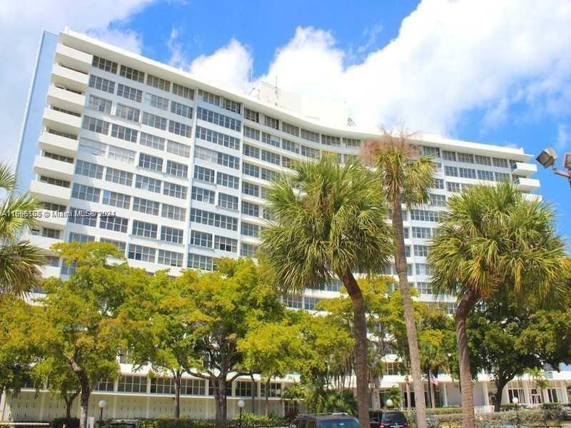 7441 Wayne Ave, Unit 2P in Miami, FL - Building Photo