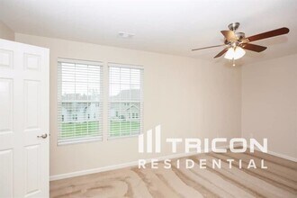 2037 Silverton Cir in Spring Hill, TN - Building Photo - Building Photo