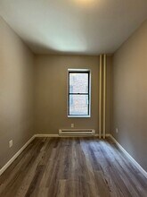 6 Bergen Ave, Unit 13 in Jersey City, NJ - Foto de edificio - Building Photo