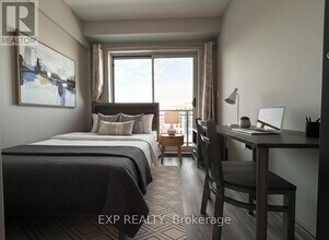 275 Larch St in Waterloo, ON - Building Photo - Building Photo