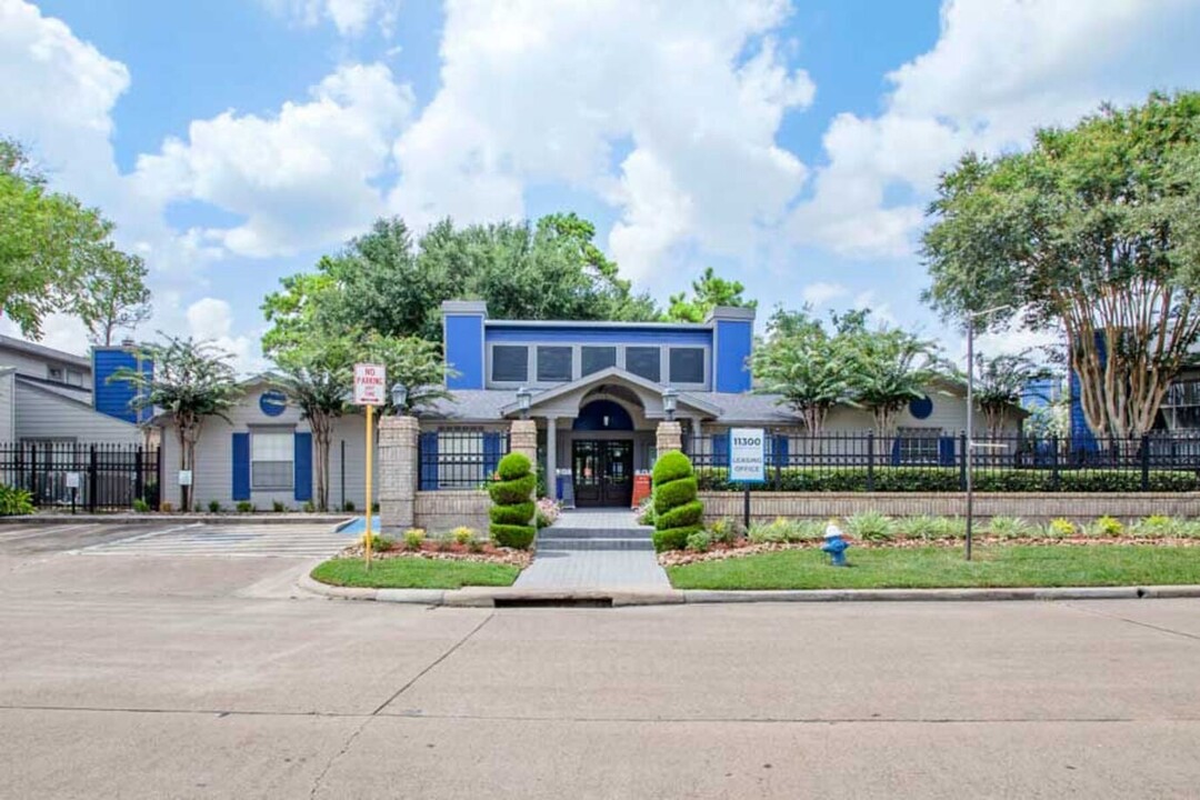 Regency Park in Cypress, TX - Foto de edificio