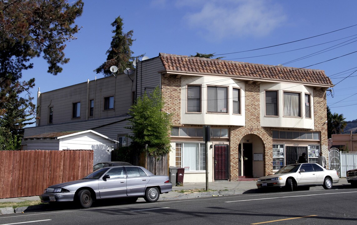 2567-2573 38th Ave in Oakland, CA - Building Photo