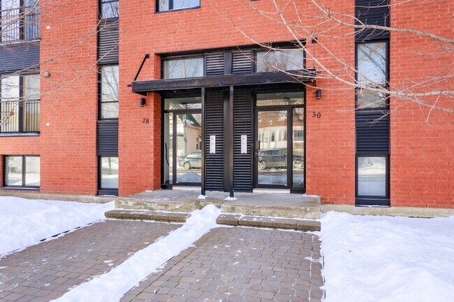 28 Stanley Av in Lachine, QC - Building Photo - Building Photo