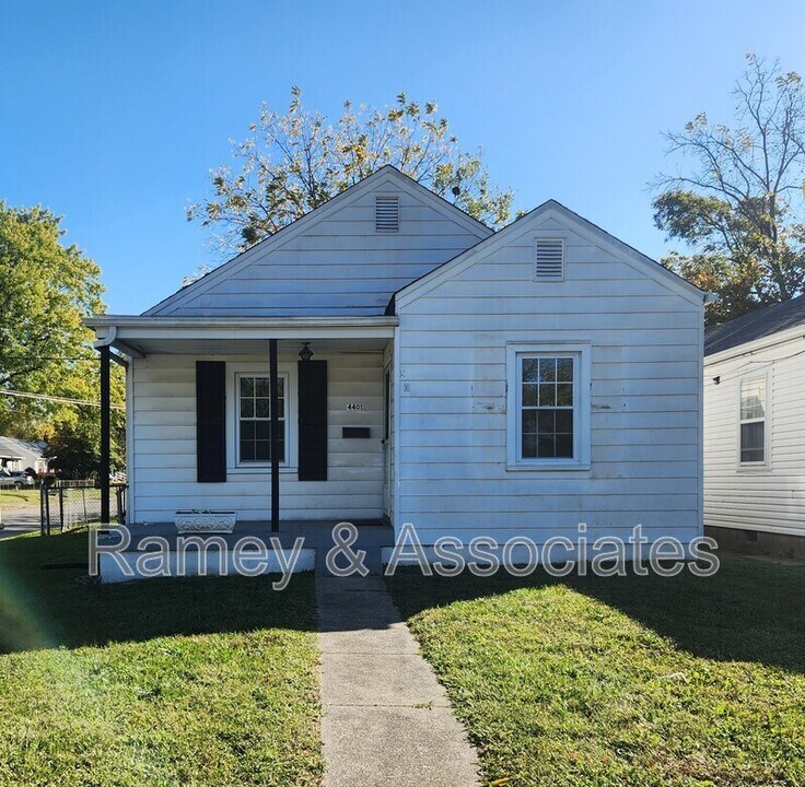 4401 Bellevue Ave in Louisville, KY - Foto de edificio