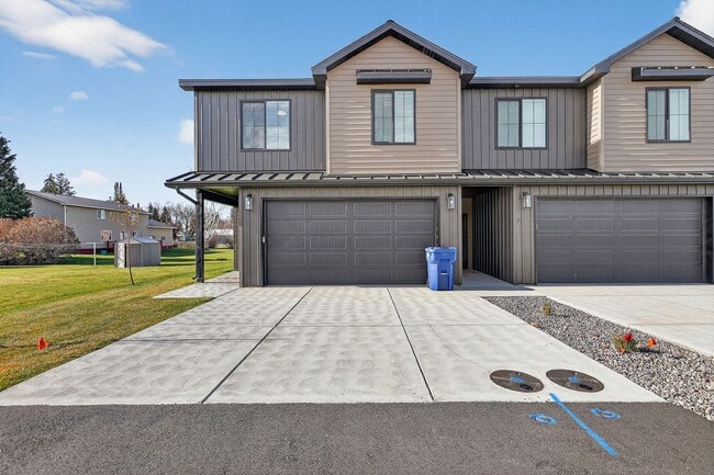 property at 520 N 4th St