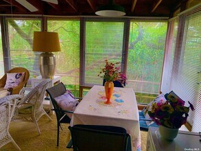 30 Gale Walk in Islip, NY - Building Photo - Building Photo