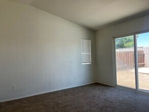 13892 Summerwind St in Victorville, CA - Building Photo - Building Photo
