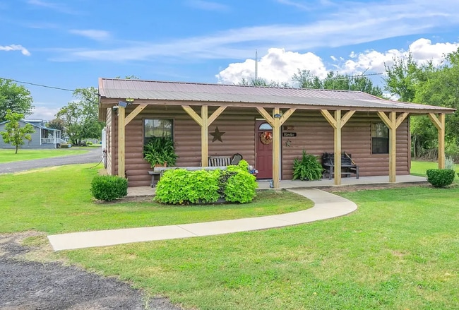 property at 3403 VZ County Road 1110