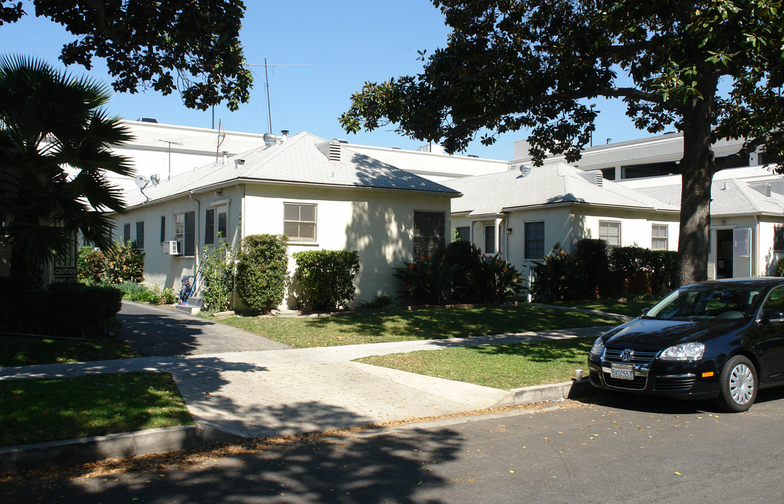 117 Magnolia Ave in Glendale, CA - Building Photo