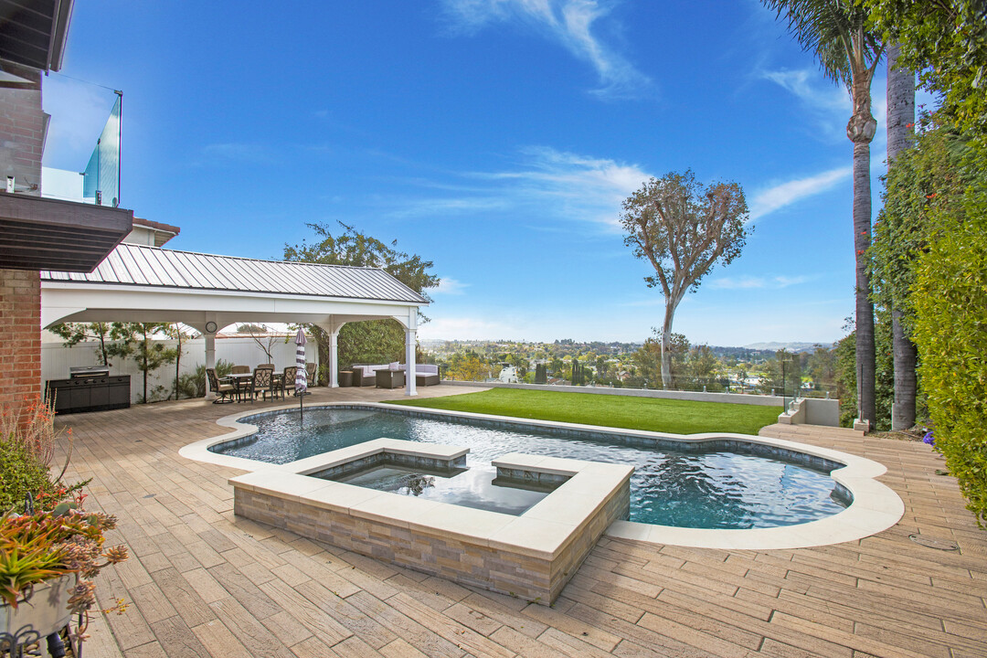 26542 Valpariso Dr in Mission Viejo, CA - Foto de edificio