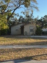 2470 Browning St in Sarasota, FL - Building Photo