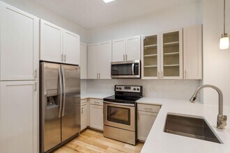 Allure at Southpark in Charlotte, NC - Building Photo - Building Photo