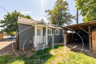 1014 W Alder St in Walla Walla, WA - Building Photo - Building Photo