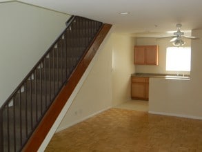6136 Eleanor Ave in Los Angeles, CA - Building Photo - Building Photo