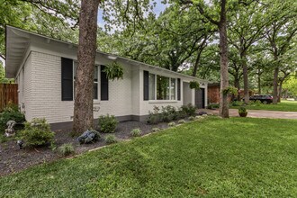1404 Bluebonnet Trail in Arlington, TX - Building Photo - Building Photo