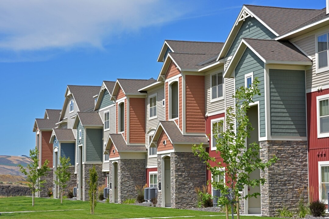 Badger Canyon in Kennewick, WA - Foto de edificio