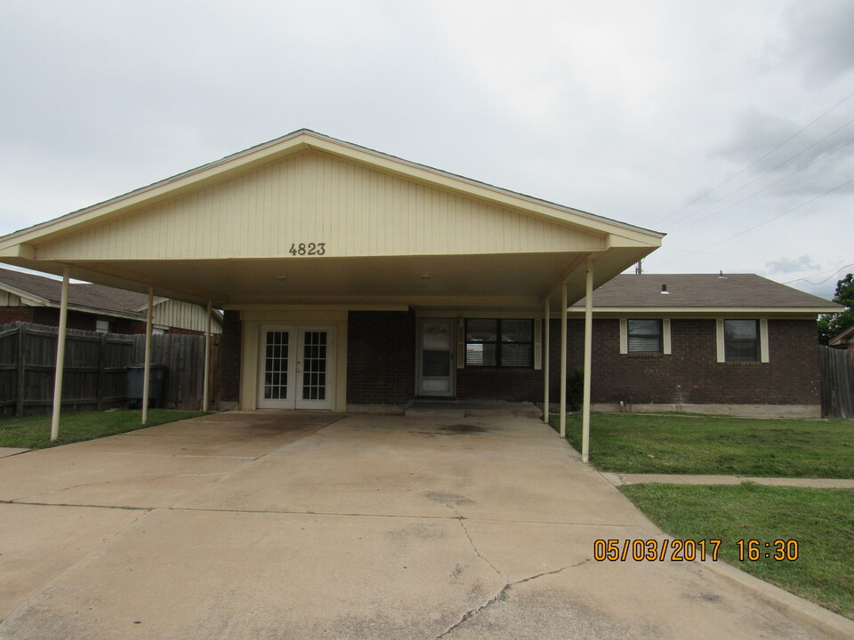 4823 NW Williams Ave in Lawton, OK - Building Photo