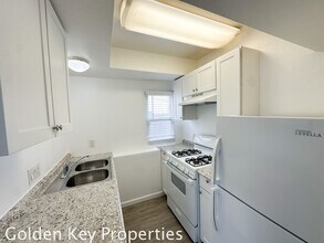 816 S Pacific St in Oceanside, CA - Building Photo - Building Photo