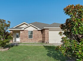 1034 Churchill Dr in Princeton, TX - Building Photo