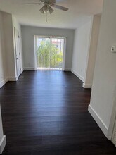 1864 NW 24th St in Miami, FL - Building Photo - Building Photo