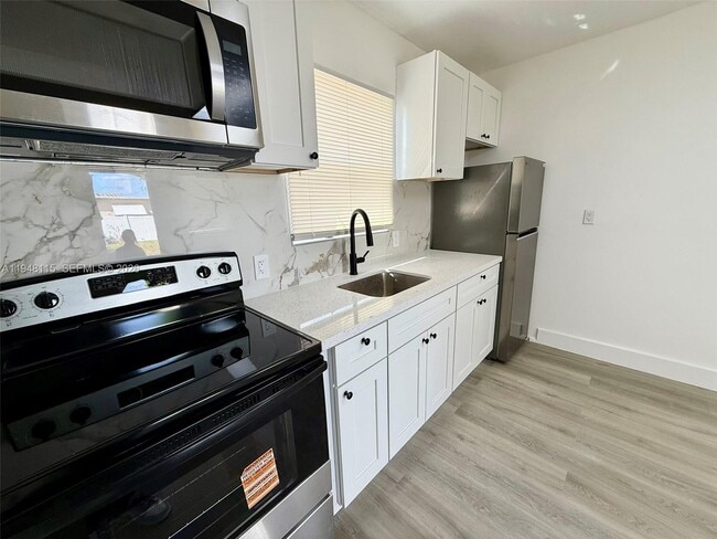 property at 1845 Dixieana St