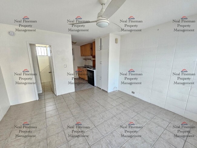 property at 909 University Ave