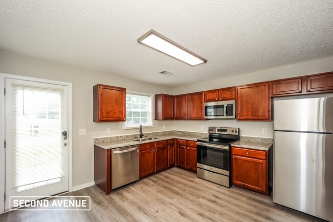 24 Smith Cir in Newnan, GA - Building Photo - Building Photo