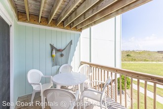 918 N New River Dr in Surf City, NC - Building Photo - Building Photo