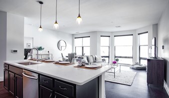 La Collina in Cleveland, OH - Building Photo