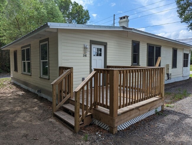 1148 E New York Ave in DeLand, FL - Building Photo - Building Photo