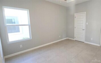 6 N Abbey Ave in Edinburg, TX - Building Photo - Building Photo