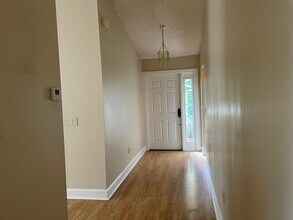 12861 Meadowbend Dr in Wellington, FL - Building Photo - Building Photo