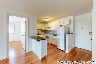 134 Summer St in Malden, MA - Building Photo