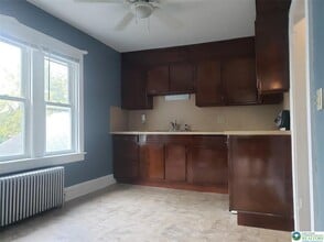 915 S Front St in Allentown, PA - Foto de edificio - Building Photo