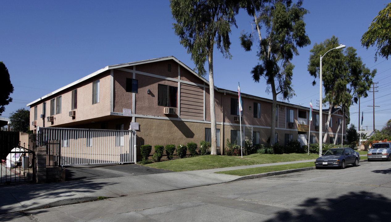 Camellia Apartments in North Hollywood, CA - Building Photo