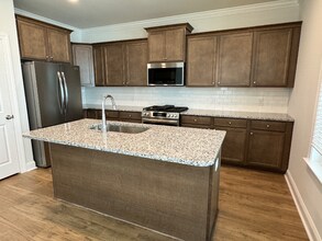 1150 Oak Bluff Ave in Charleston, SC - Building Photo - Building Photo