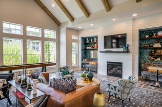 Reserve at Town Center in Sterling, VA - Foto de edificio - Building Photo