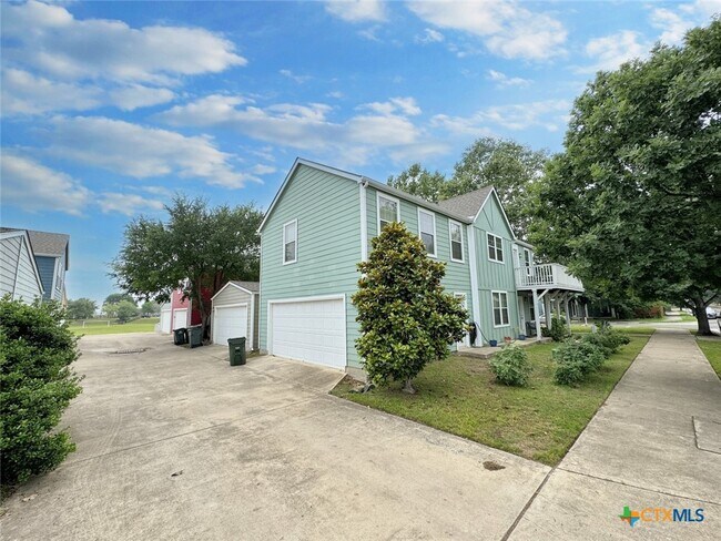 property at 426 Shadow Point