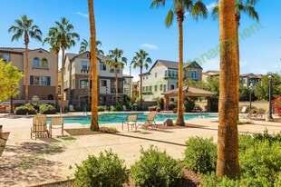 1714 E Bridgeport Pkwy in Gilbert, AZ - Building Photo