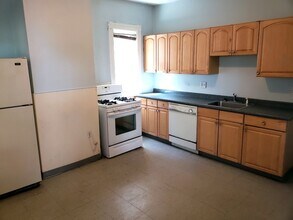 348 Faneuil St in Boston, MA - Building Photo - Building Photo