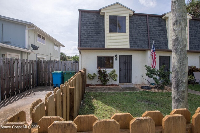 277 Monroe Ave in Cape Canaveral, FL - Building Photo - Building Photo