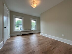 304 Main St, Unit 2 in Winthrop, MA - Building Photo - Building Photo