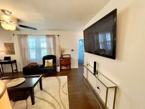 2559 W 46th Ave in Kansas City, KS - Building Photo - Building Photo