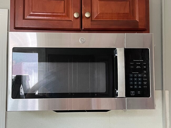 6611 Ohio River Blvd in Pittsburgh, PA - Building Photo - Building Photo