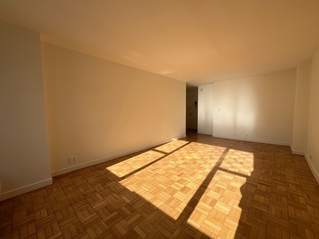 145 Fourth Avenue, Unit 15D in New York, NY - Building Photo - Building Photo